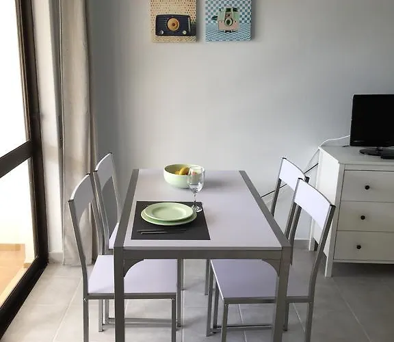 Fully Renovated アパート *